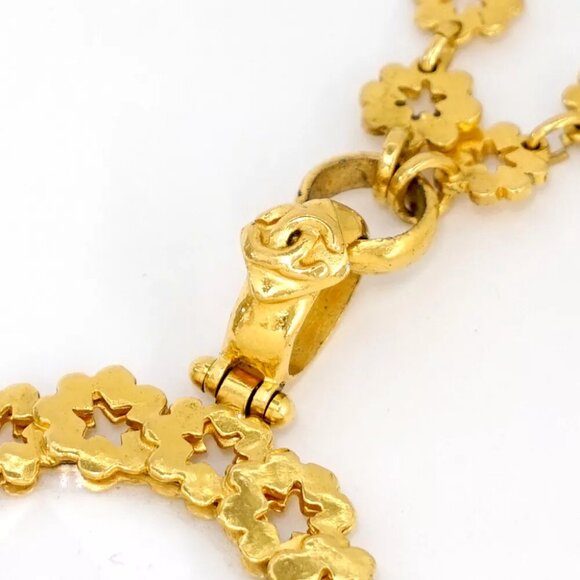 CHANEL CC Logo Flower Loupe Necklace 33" Gold Tone 96P Auth - Picture 5 of 7